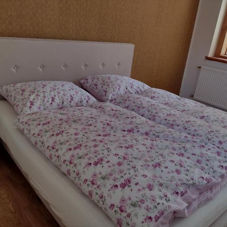 Bara Haz Villa Tvrdosovce Luaran gambar