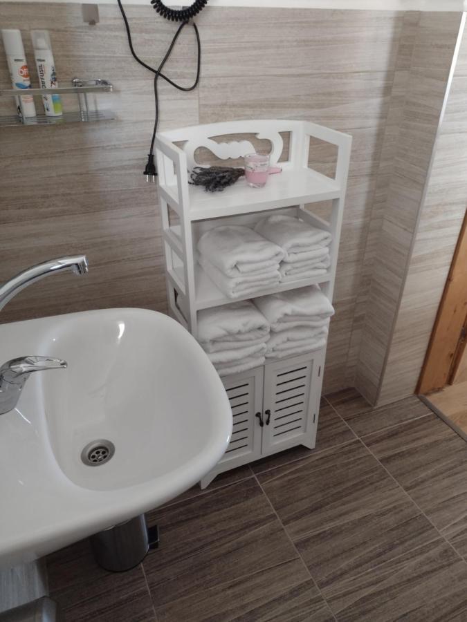 Bara Haz Villa Tvrdosovce Luaran gambar